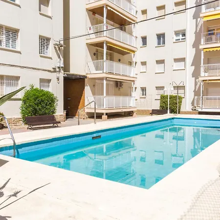 Con Piscina A 100 M De La Playa Apartment